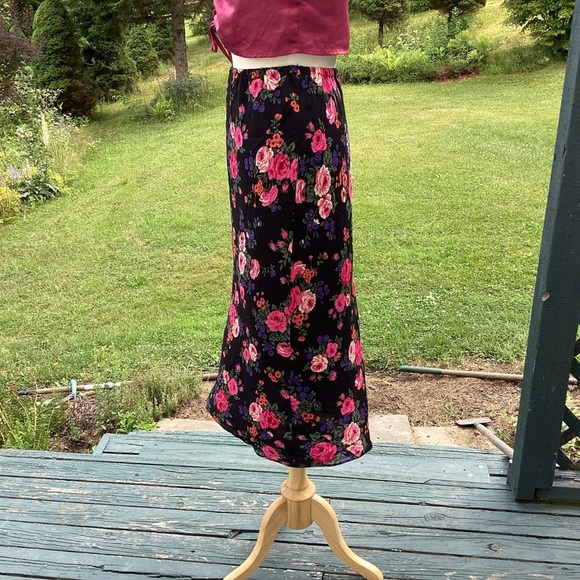 90s y2k Fairycore Gauze Lined Flowy Rose Print black background midi maxiskirt S - Picture 8 of 12